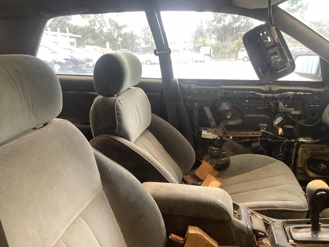 Photo '17' of Nissan Laurel Medalist Photo '17' of Nissan Laurel Medalist