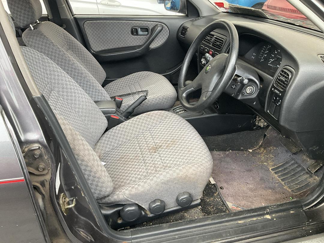 Photo '23' of Nissan Primera S 1.8 Photo '23' of Nissan Primera S 1.8