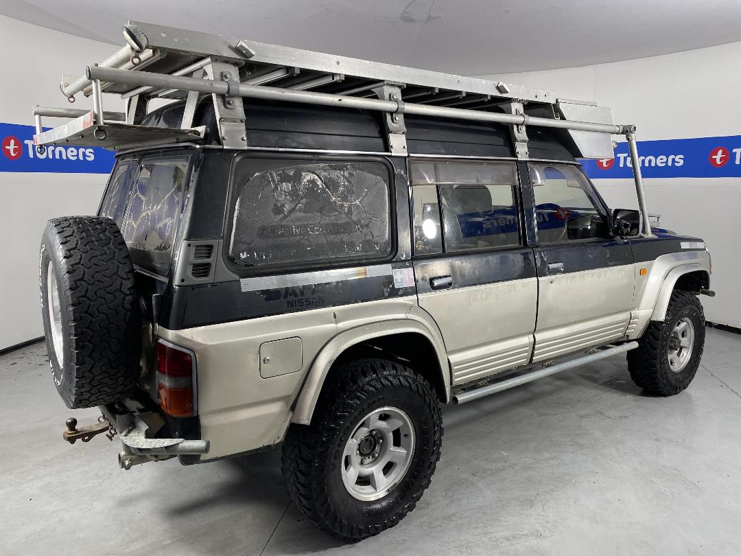 Photo '7' of Nissan Safari