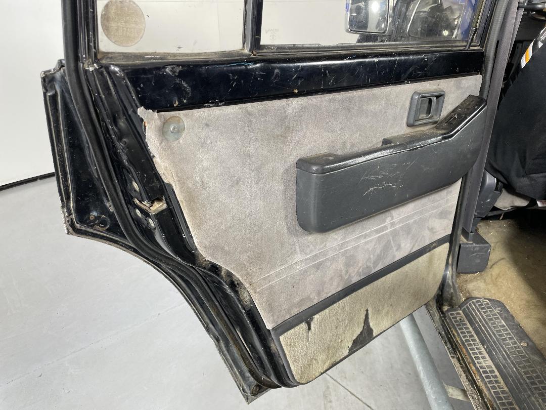 Photo '19' of Nissan Safari