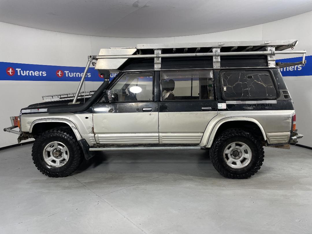 Photo '23' of Nissan Safari