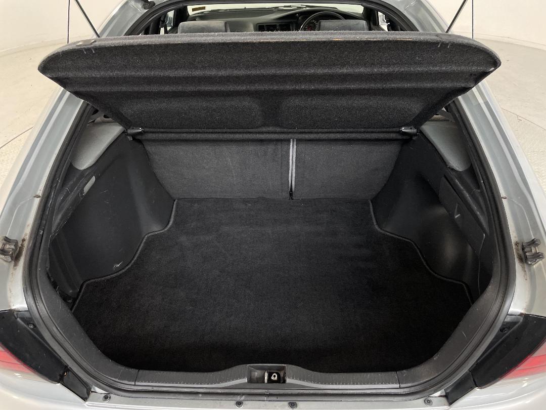 Photo '14' of Toyota Corolla L/B Auto