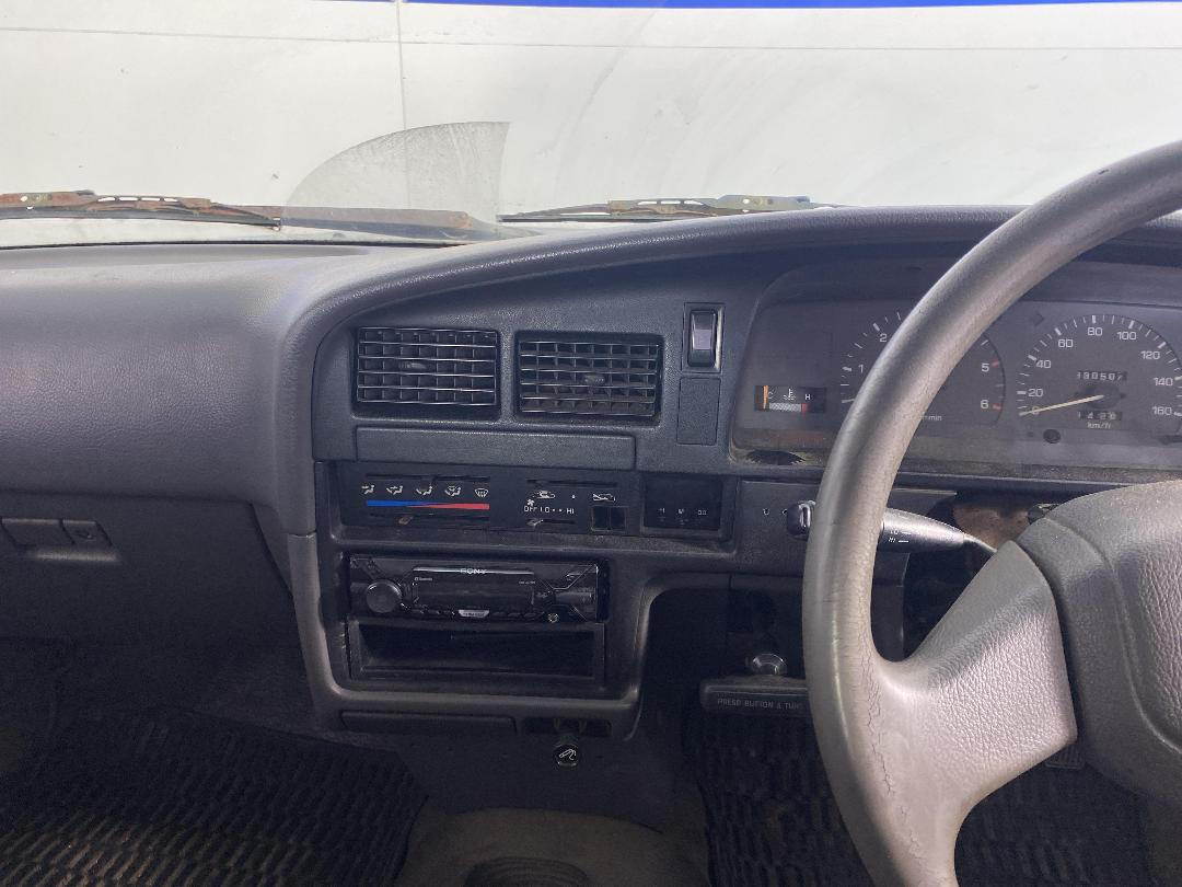 Photo '18' of Toyota Hilux 2.8 D/C Photo '18' of Toyota Hilux 2.8 D/C