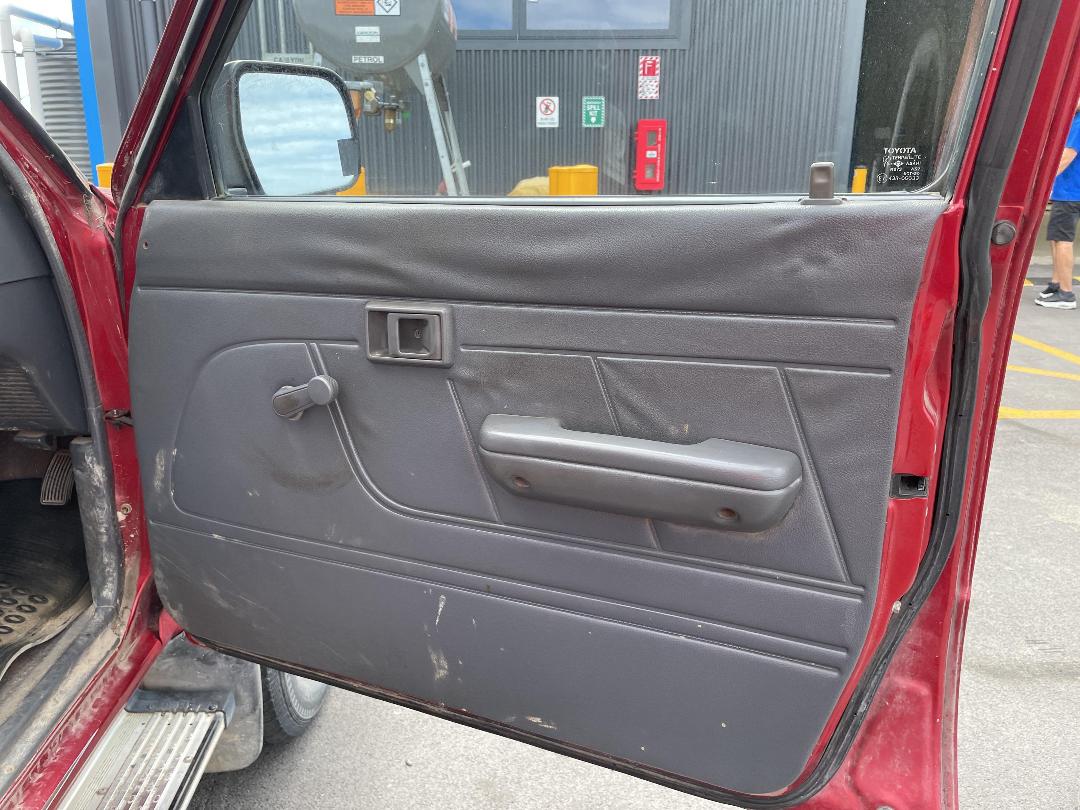 Photo '12' of Toyota Hilux Photo '12' of Toyota Hilux