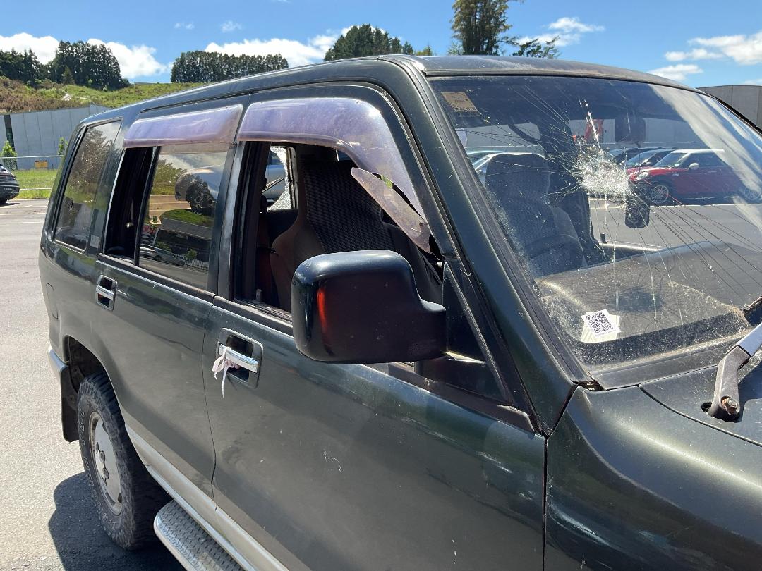 Photo '15' of Isuzu Bighorn Photo '15' of Isuzu Bighorn