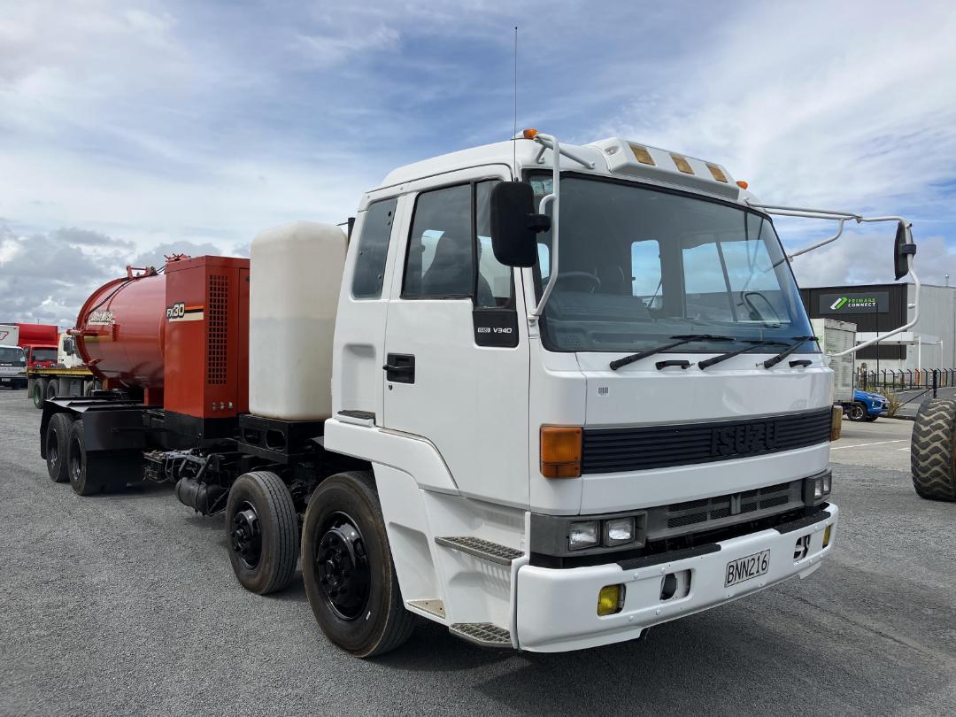 Used Isuzu CXH Hydrovac 1993 Turners Trucks & Machinery for Sale 18434709 Turners
