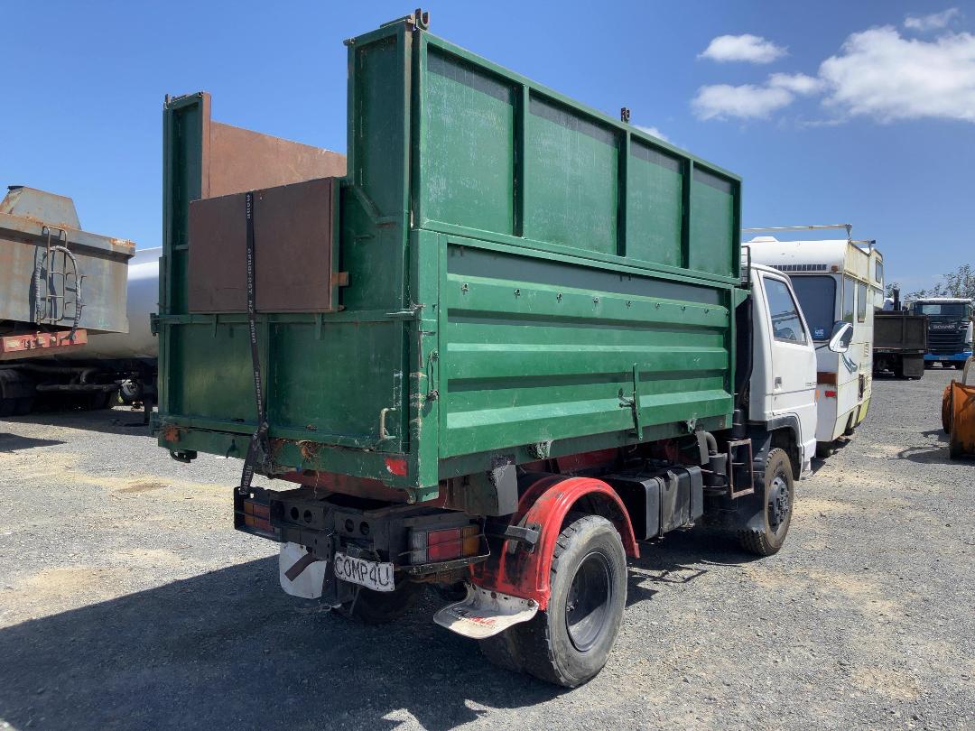 Photo '4' of Isuzu ELF Tipper