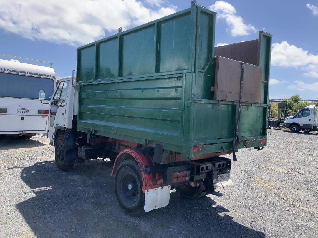 Photo '6' of Isuzu ELF Tipper