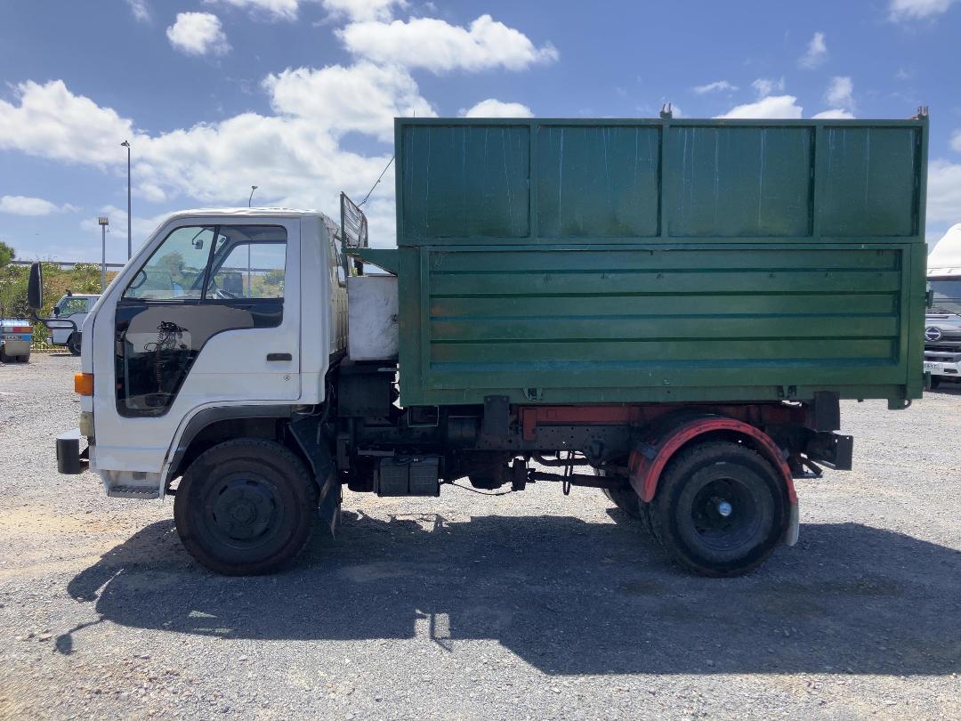 Photo '7' of Isuzu ELF Tipper