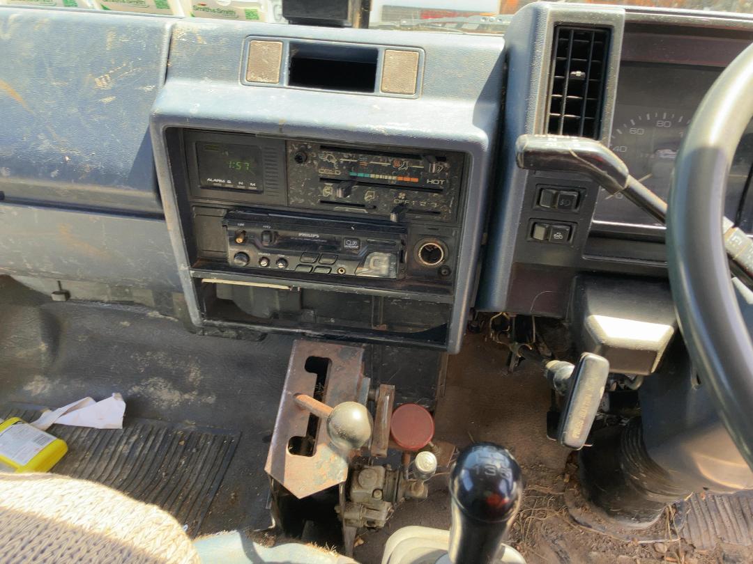 Photo '14' of Isuzu ELF Tipper