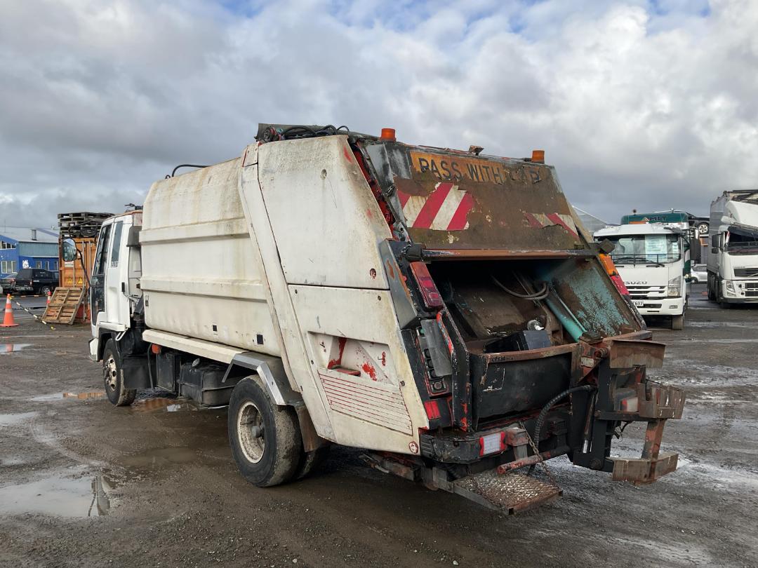 Photo '6' of Isuzu Forward FSR Rubbish Compactor