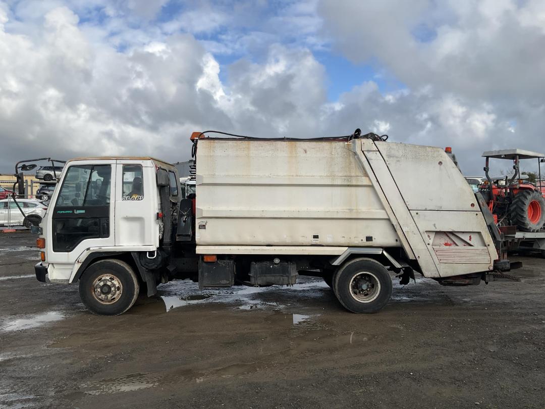 Photo '7' of Isuzu Forward FSR Rubbish Compactor