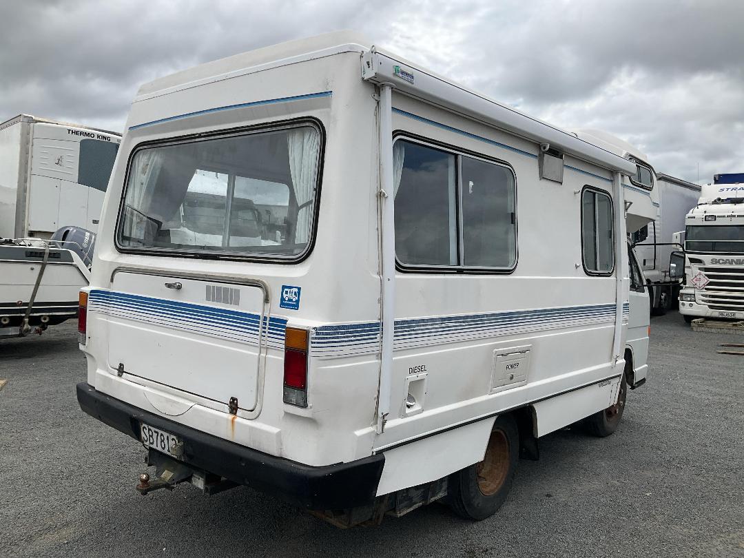 Photo '3' of Isuzu NKR250S Motorhome
