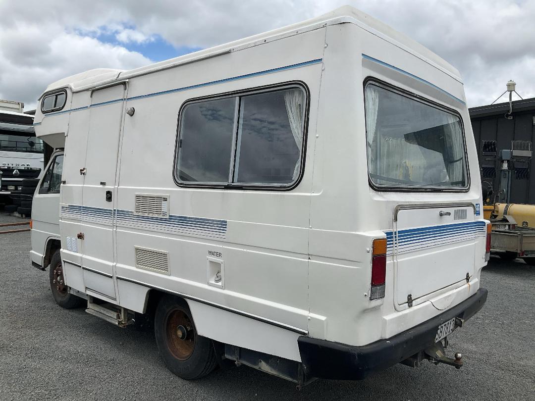 Photo '5' of Isuzu NKR250S Motorhome