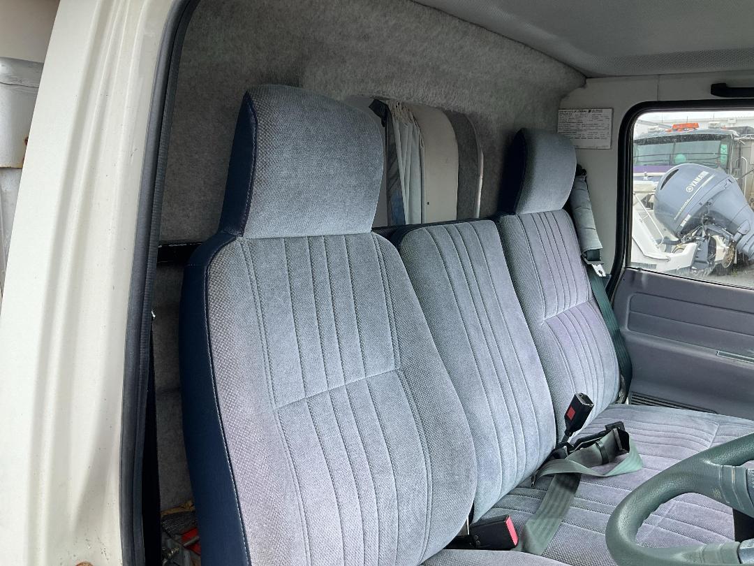 Photo '15' of Isuzu NKR250S Motorhome