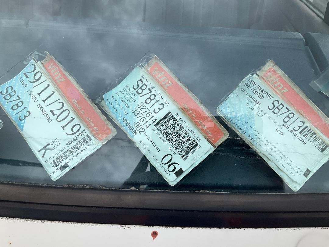 Photo '37' of Isuzu NKR250S Motorhome