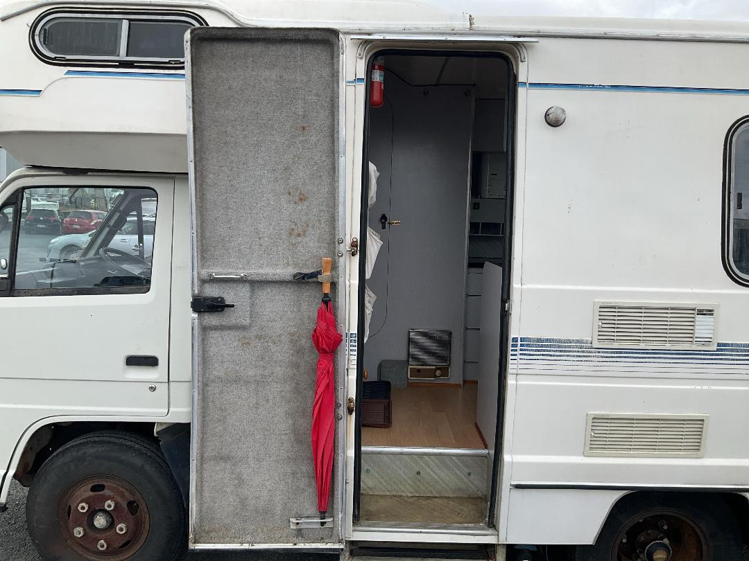 Photo '20' of Isuzu NKR250S Motorhome