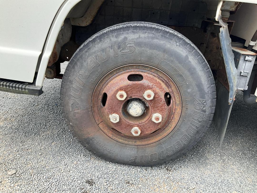 Photo '42' of Isuzu NKR250S Motorhome