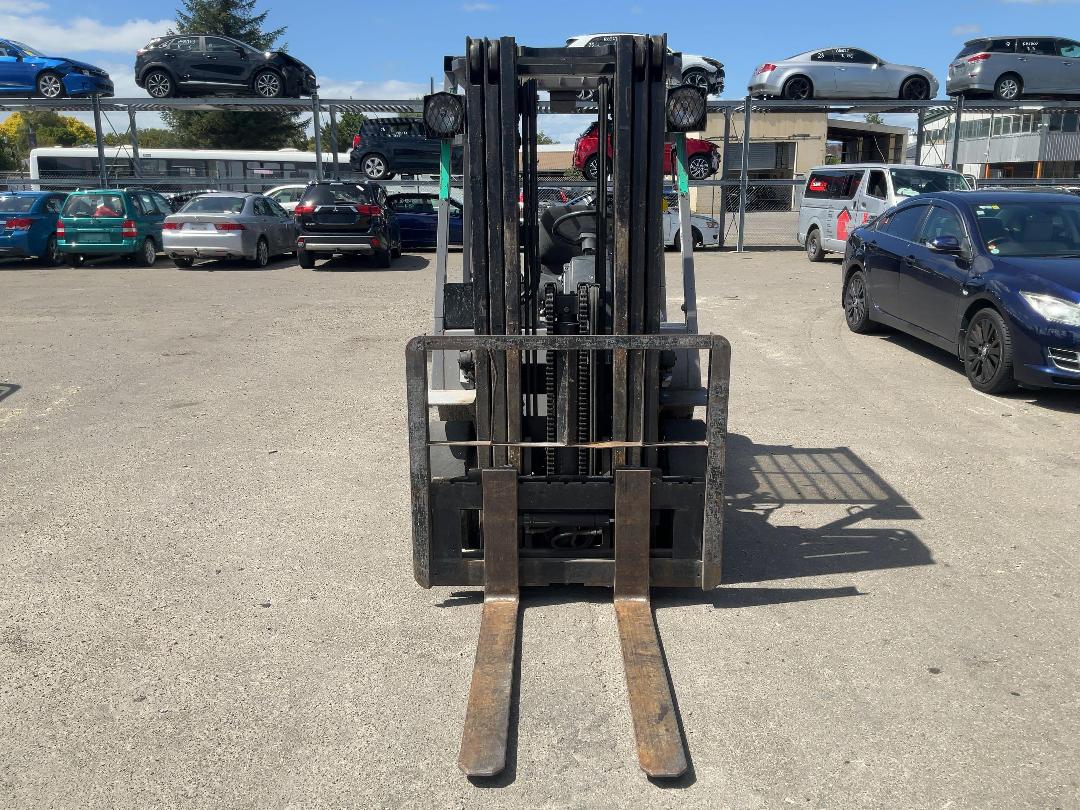 Photo '10' of Mitsubishi FD25 Forklift