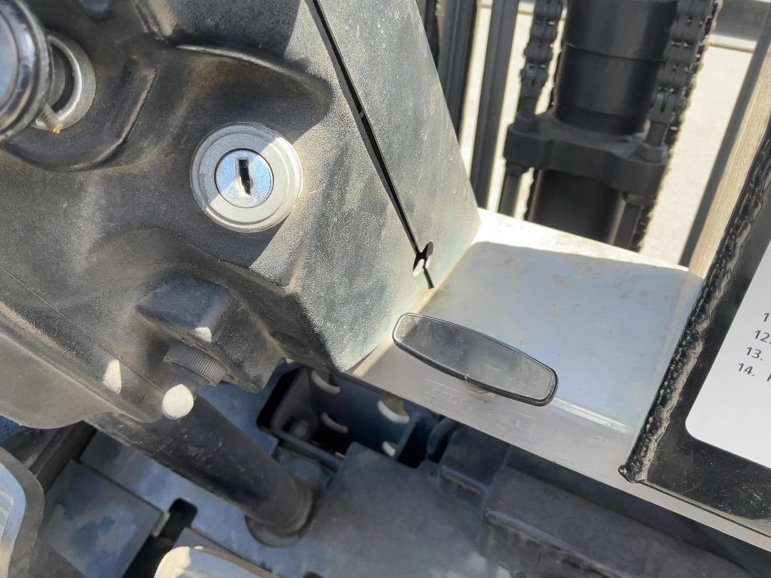 Photo '22' of Mitsubishi FD25 Forklift