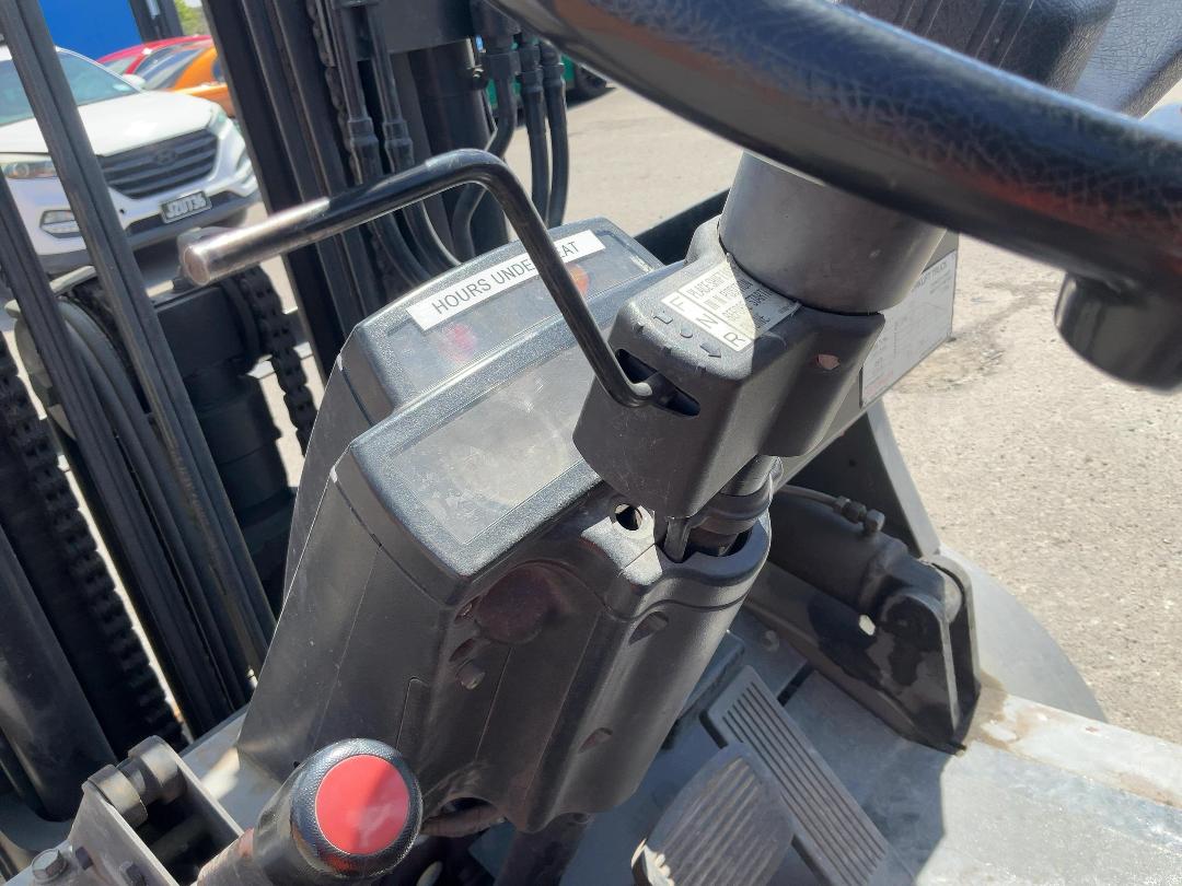 Photo '34' of Mitsubishi FD25 Forklift