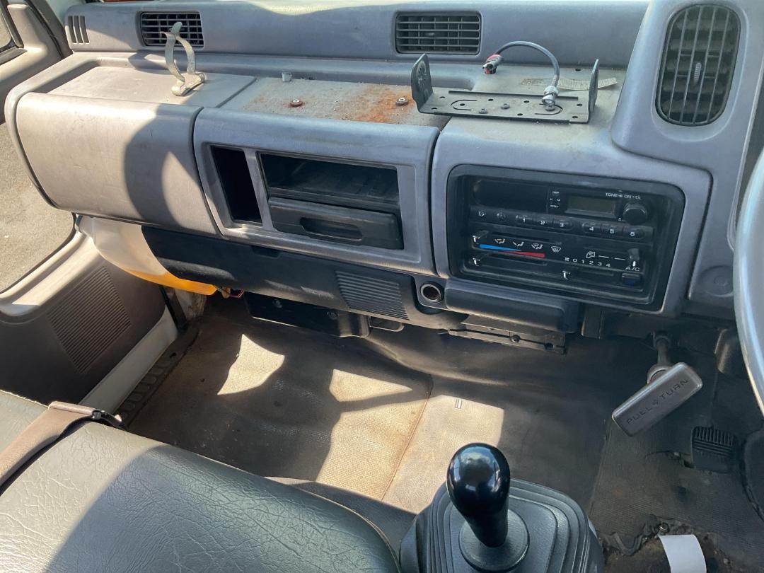 Photo '15' of Nissan Atlas Flat Deck Crane