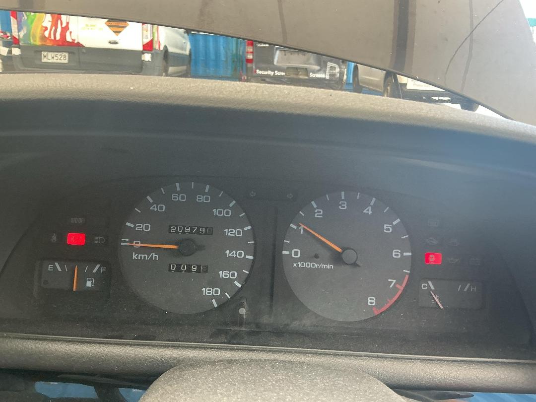 Photo '19' of Nissan Bluebird SSS no submodel