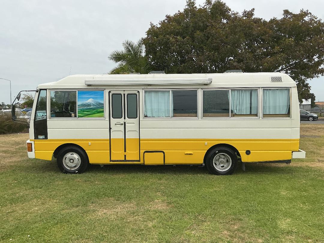 Photo '9' of Nissan Civilian Motorhome Photo '9' of Nissan Civilian Motorhome