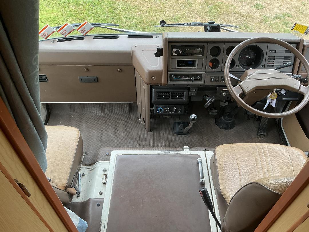 Photo '14' of Nissan Civilian Motorhome Photo '14' of Nissan Civilian Motorhome