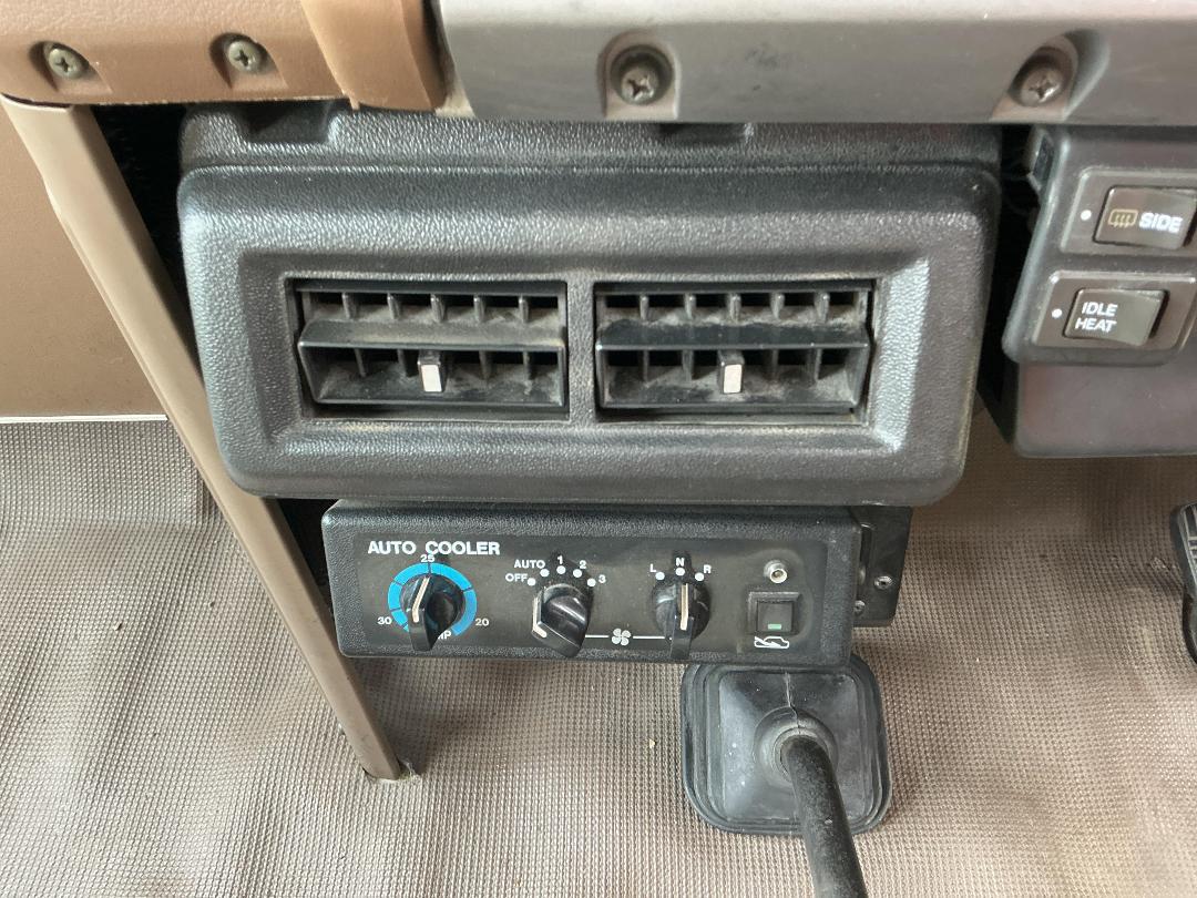 Photo '18' of Nissan Civilian Motorhome Photo '18' of Nissan Civilian Motorhome