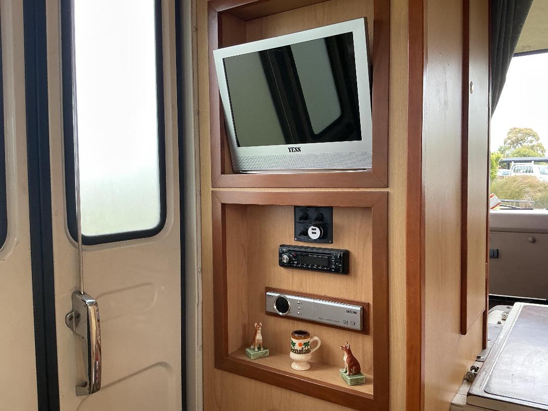 Photo '32' of Nissan Civilian Motorhome Photo '32' of Nissan Civilian Motorhome