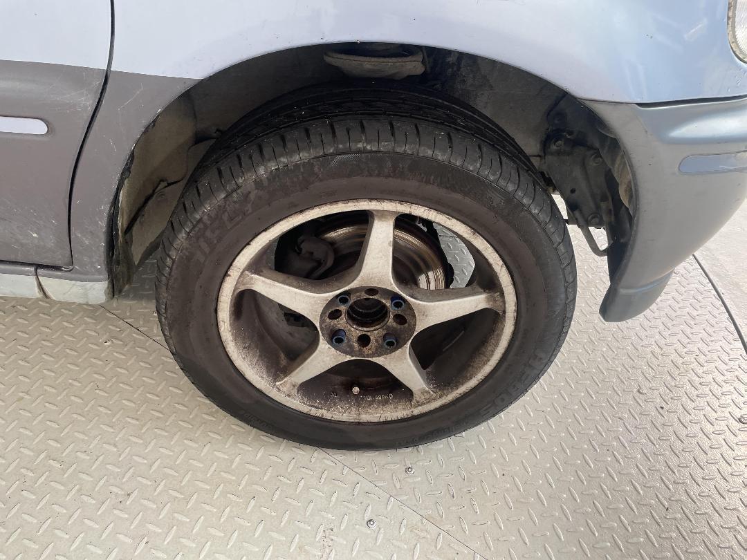 Photo '2' of Nissan Serena FX