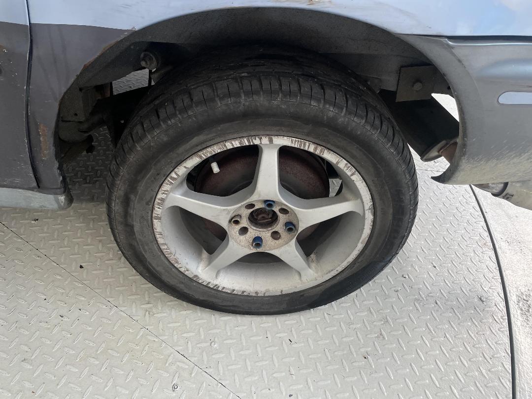 Photo '11' of Nissan Serena FX