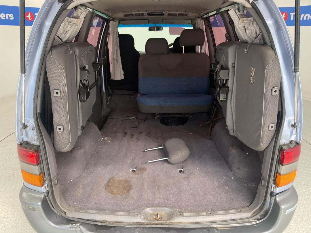 Photo '12' of Nissan Serena FX