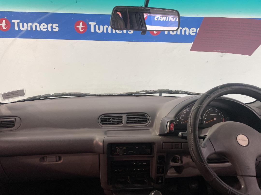 Photo '18' of Nissan Serena FX