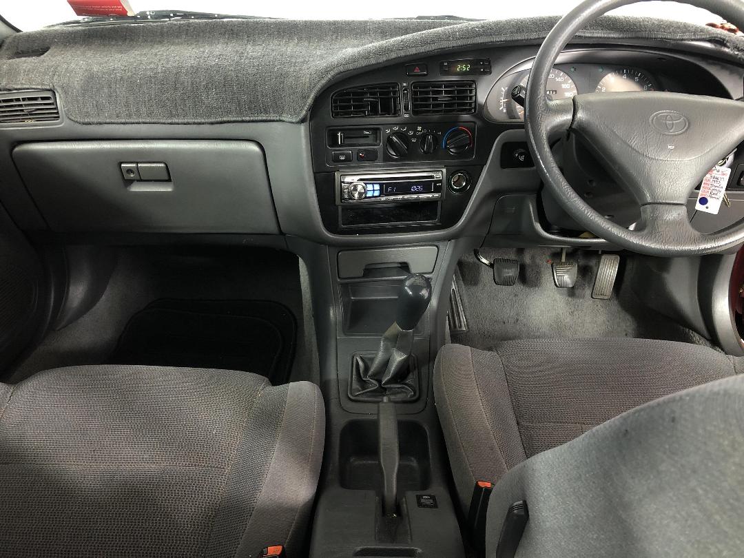 Photo '17' of Toyota Camry Photo '17' of Toyota Camry