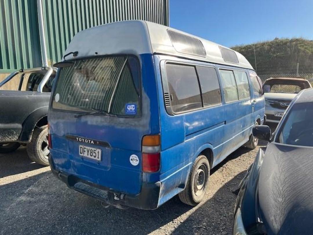 Photo '2' of Toyota Hiace