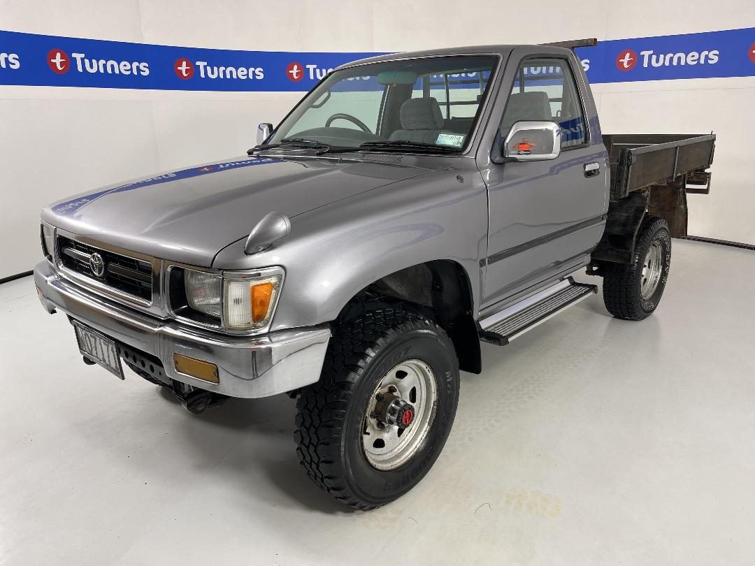 Photo '4' of Toyota Hilux