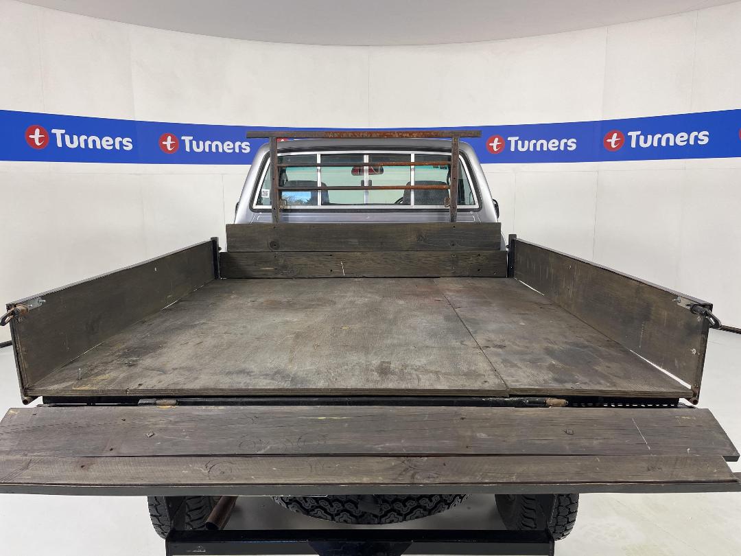 Photo '14' of Toyota Hilux