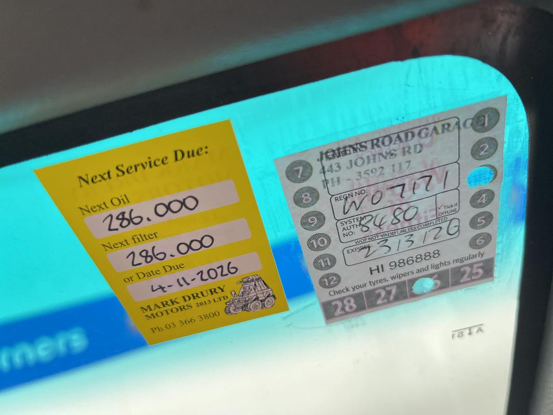 Photo '21' of Toyota Hilux