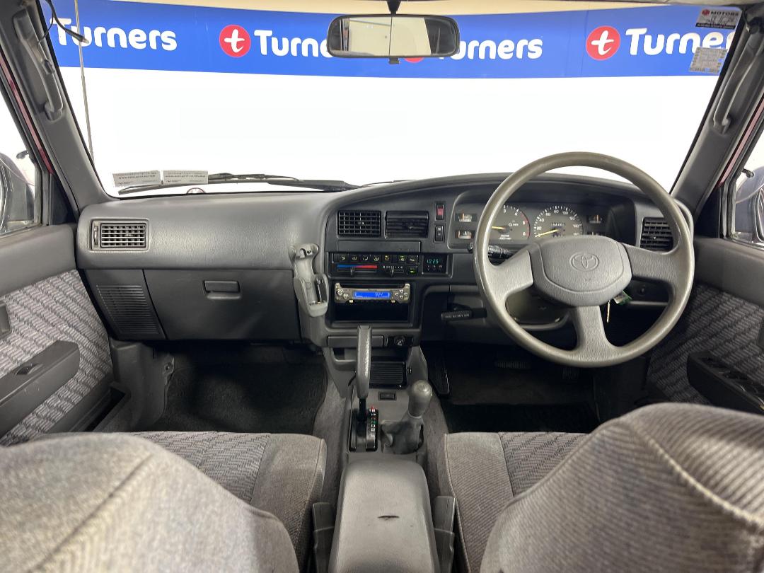 Photo '17' of Toyota Hilux Photo '17' of Toyota Hilux