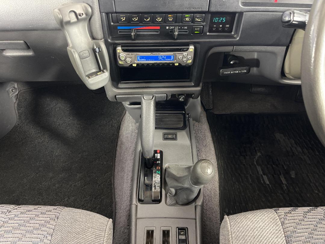 Photo '18' of Toyota Hilux Photo '18' of Toyota Hilux