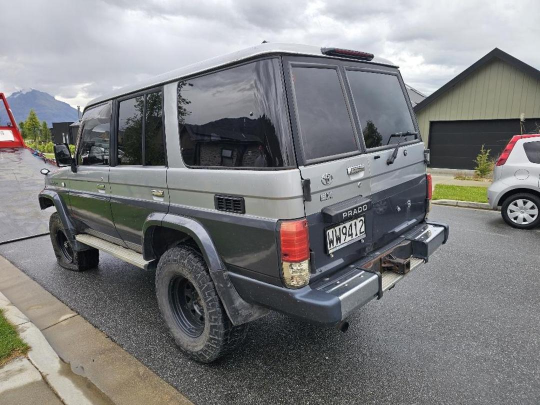 Photo '4' of Toyota Landcruiser Prado Photo '4' of Toyota Landcruiser Prado