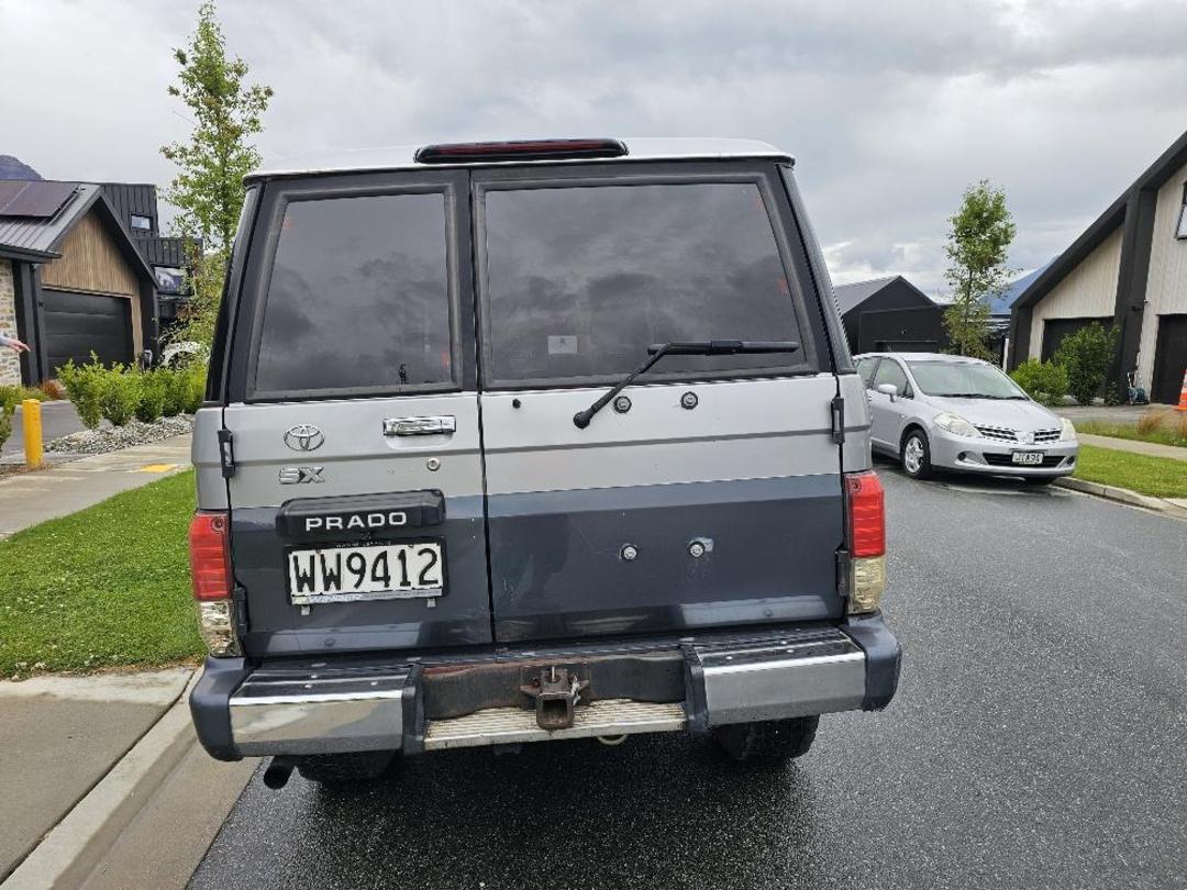 Photo '5' of Toyota Landcruiser Prado Photo '5' of Toyota Landcruiser Prado