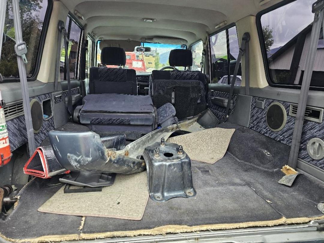 Photo '10' of Toyota Landcruiser Prado Photo '10' of Toyota Landcruiser Prado