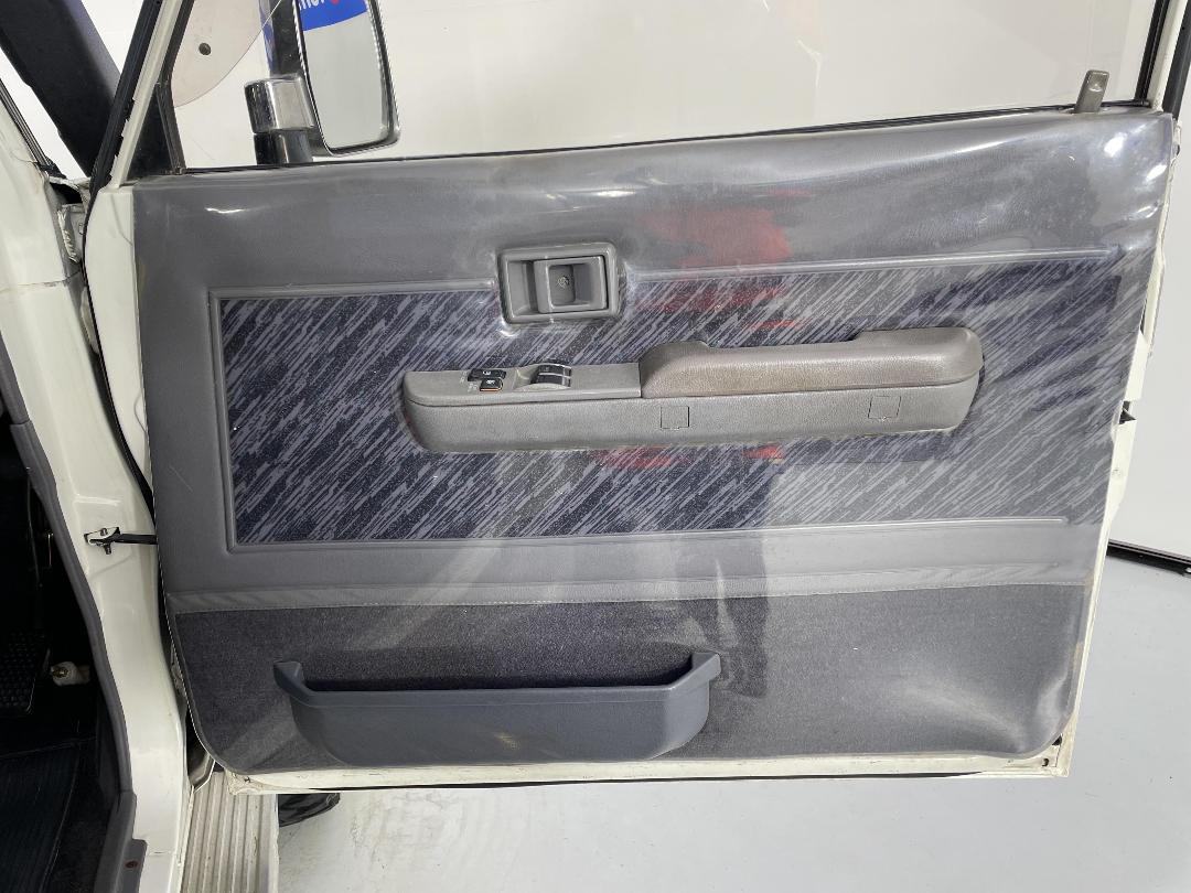 Photo '15' of Toyota Prado