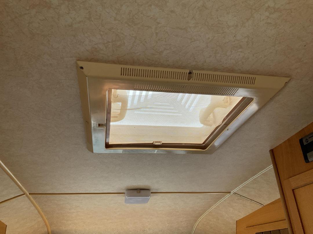 Photo '28' of AVON SANDMARTIN Caravan - Single Photo '28' of AVON SANDMARTIN Caravan - Single