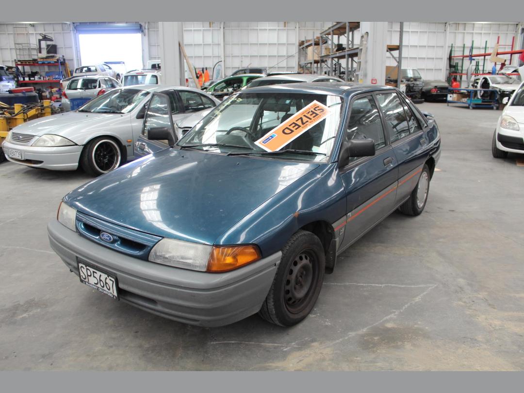 Photo '3' of Ford Laser Lynx Photo '3' of Ford Laser Lynx