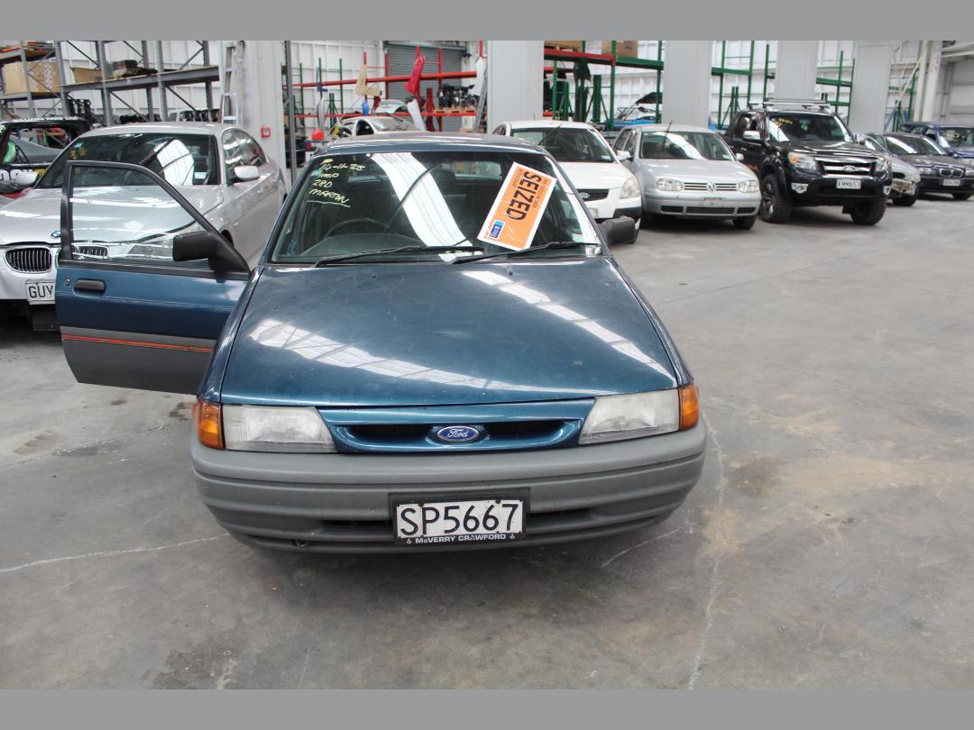 Photo '2' of Ford Laser Lynx Photo '2' of Ford Laser Lynx