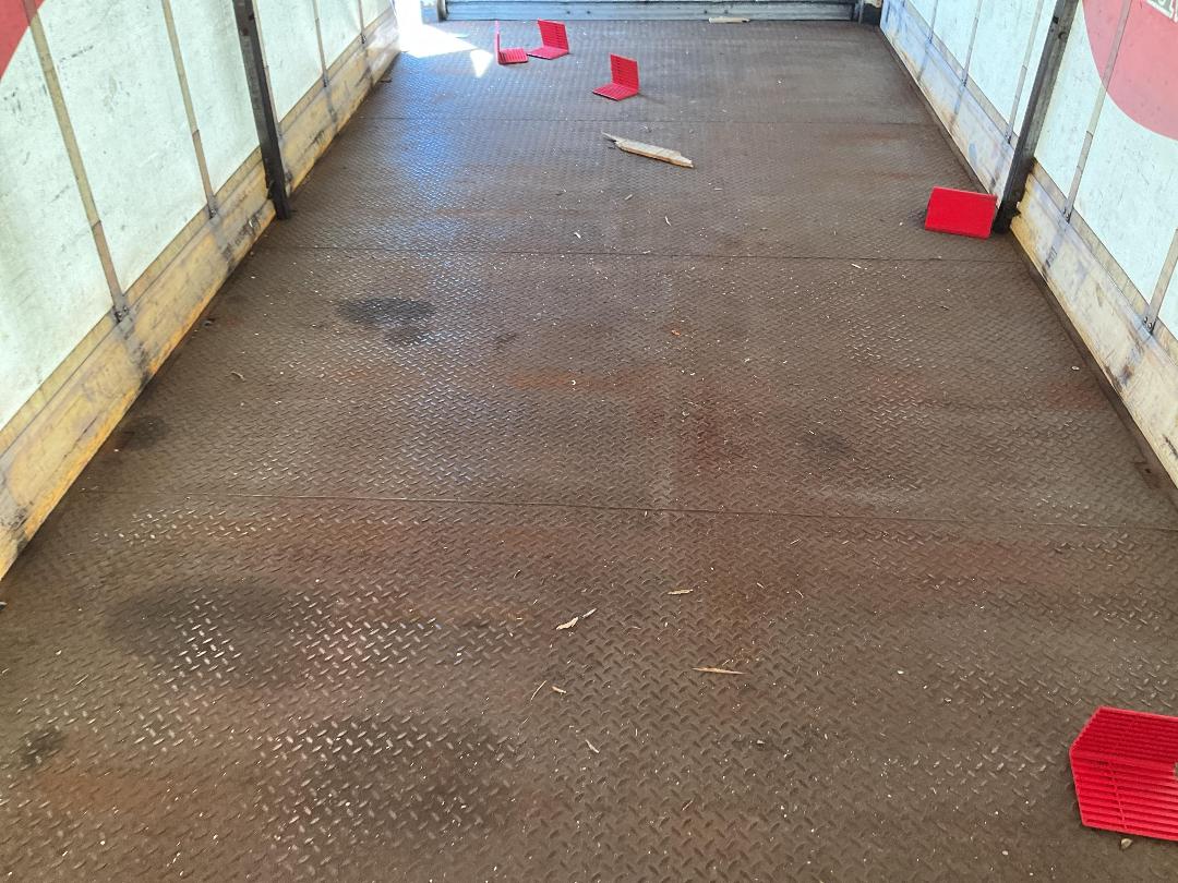 Photo '19' of Hino FE 3HPKA Curtain/Chiller